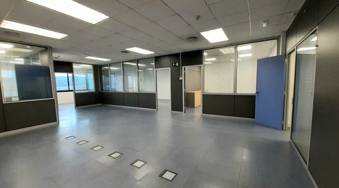 Oficina de 174 m2 en alquiler en el Trade I 1