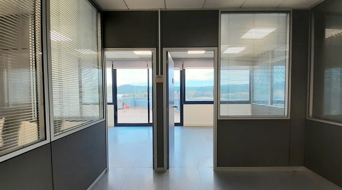 Oficina de 174 m2 en alquiler en el Trade I